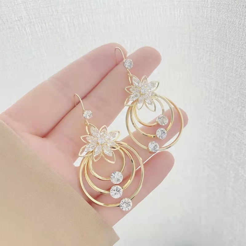 Crystal Lotus™ | Three Hoop Oorbellen