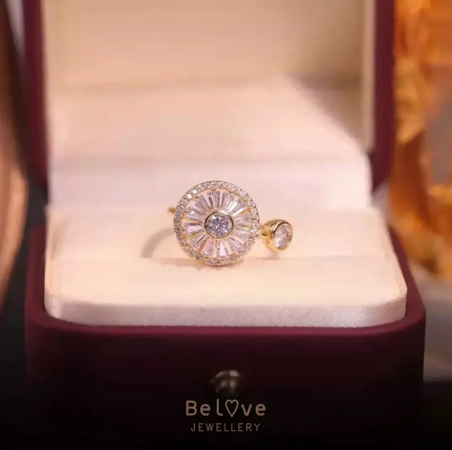 CRYSTAL™ ANGSTSTILLENDE SPINNING RING